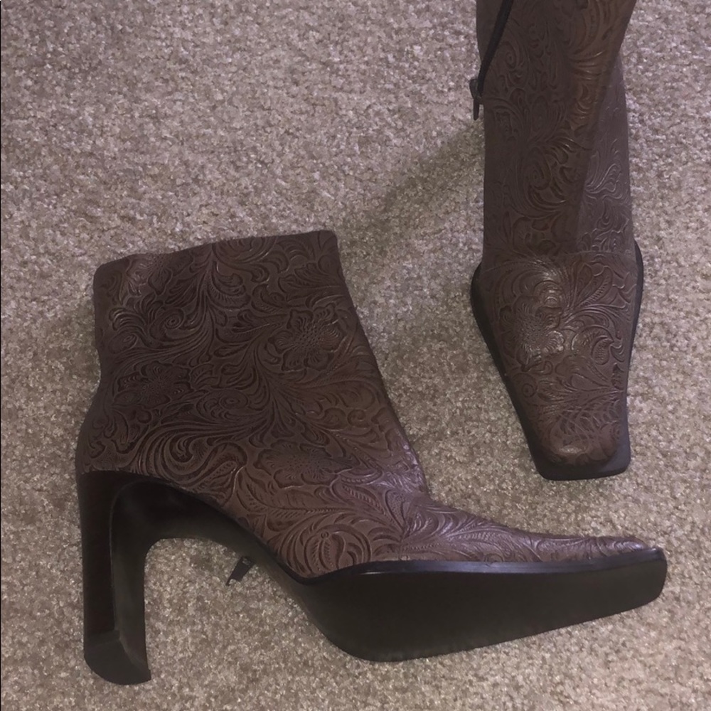 Newport News tooled leather ankle boots